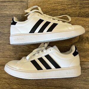 Adidas Grant Court 2.0 - Size 5.5